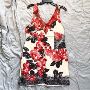 {FREE PEOPLE} v neck/back dress